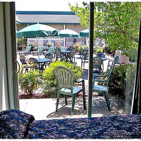Windmill Inn Of Roseburg Δωμάτιο φωτογραφία